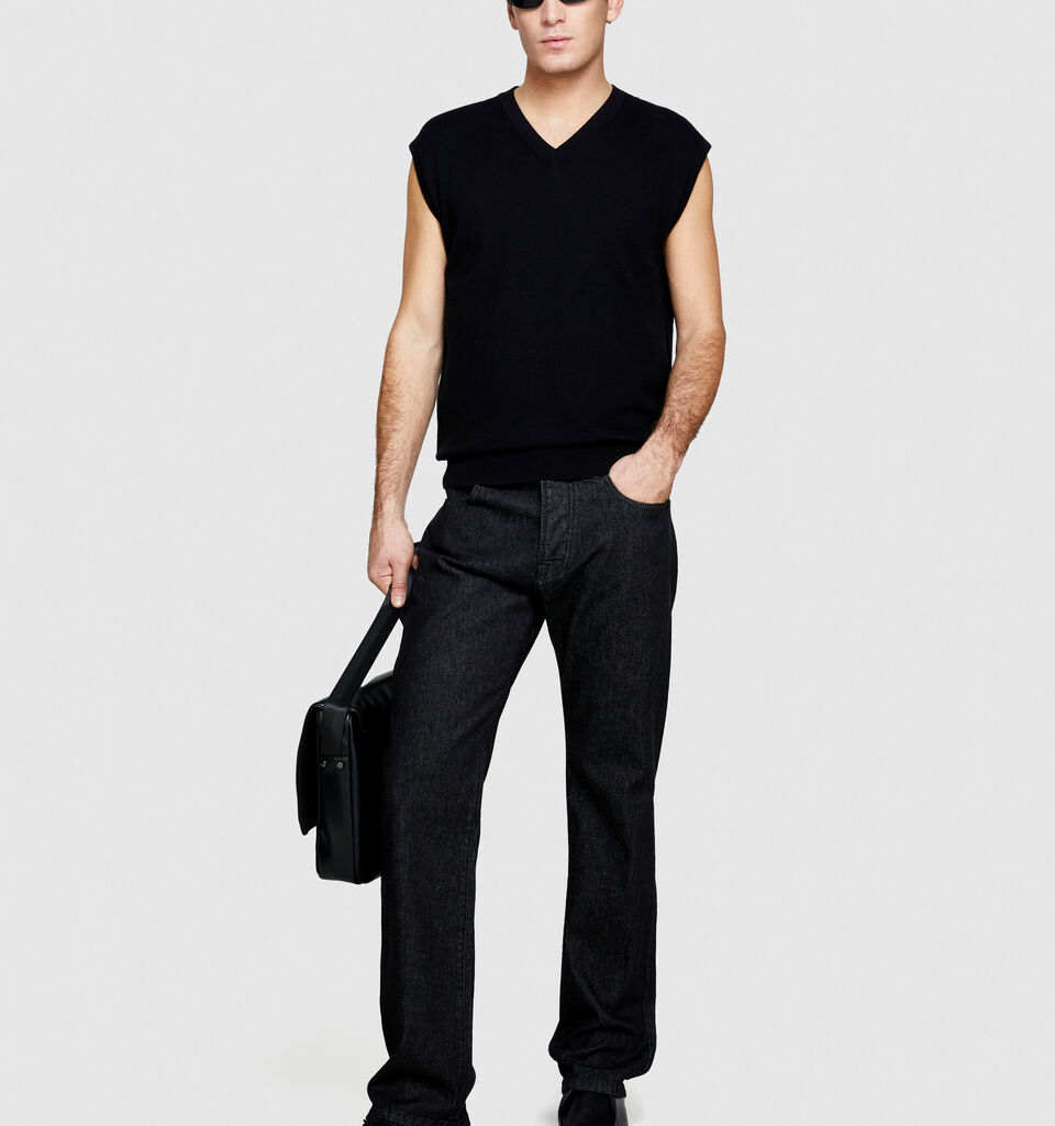 Knit vests - men's v-neck sweaters - Black | Sisley image number 1